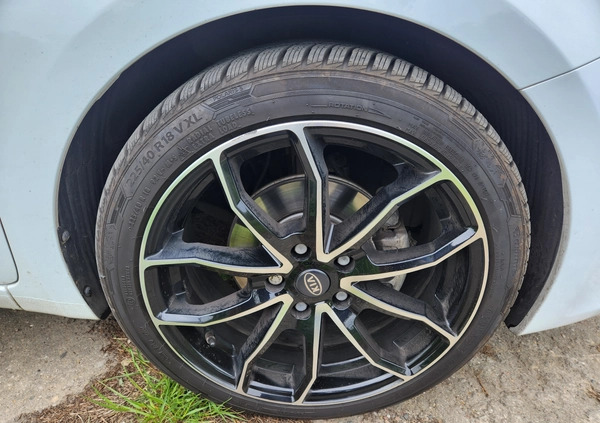 Kia Ceed cena 42000 przebieg: 147200, rok produkcji 2015 z Kostrzyn małe 254